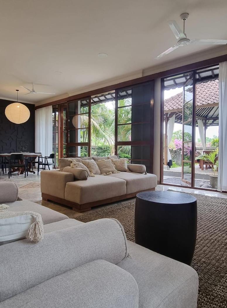 Mumbul Villas Nusa Dua  Eksteriør billede